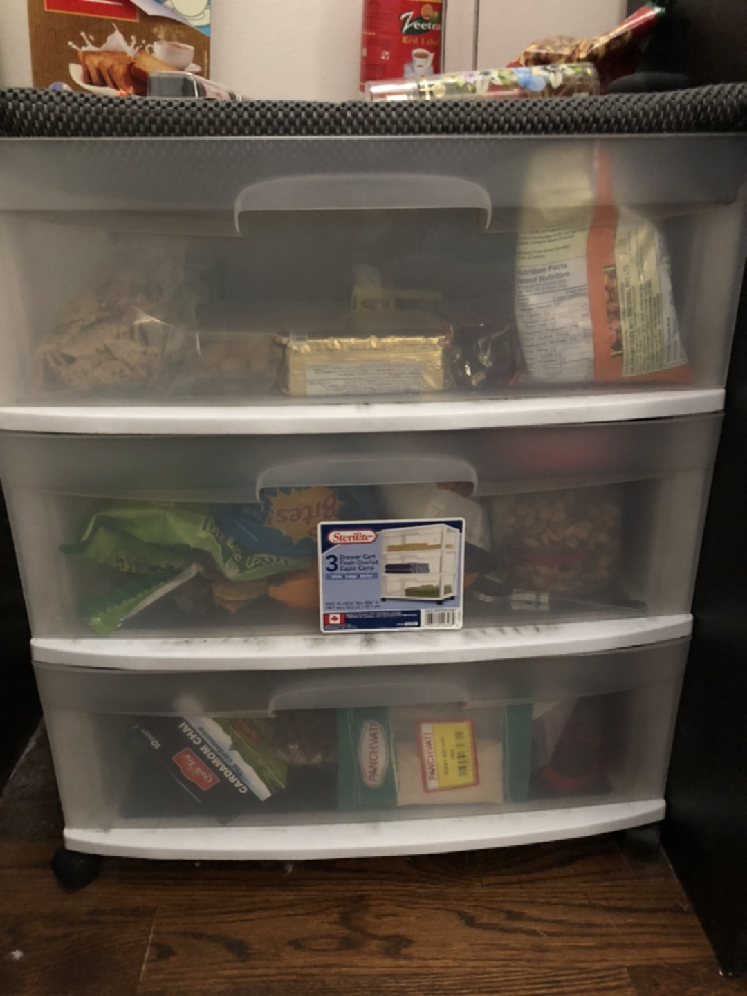 Plastic drawers - storage organization - photo 2