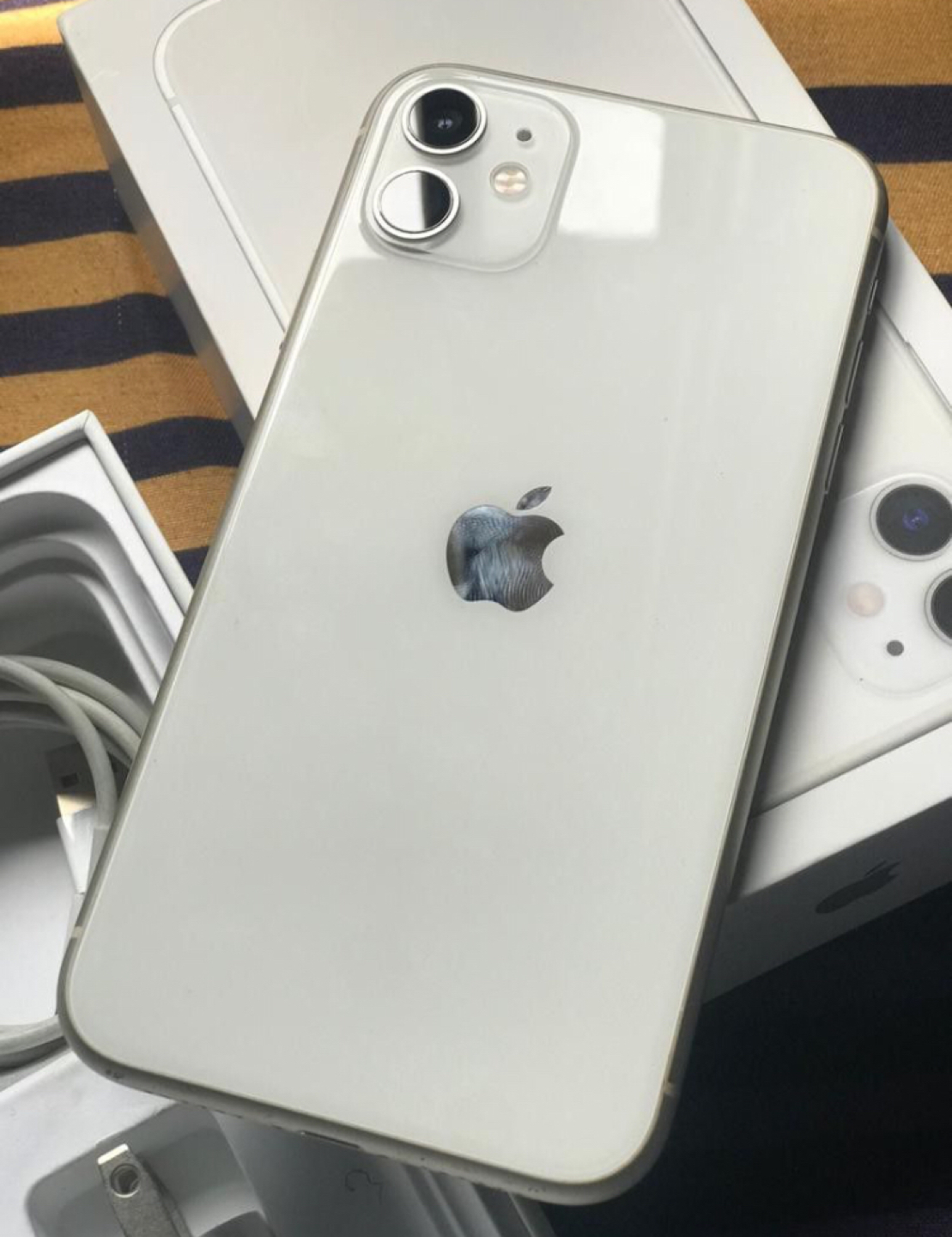 iPhone 11 64g - photo 4