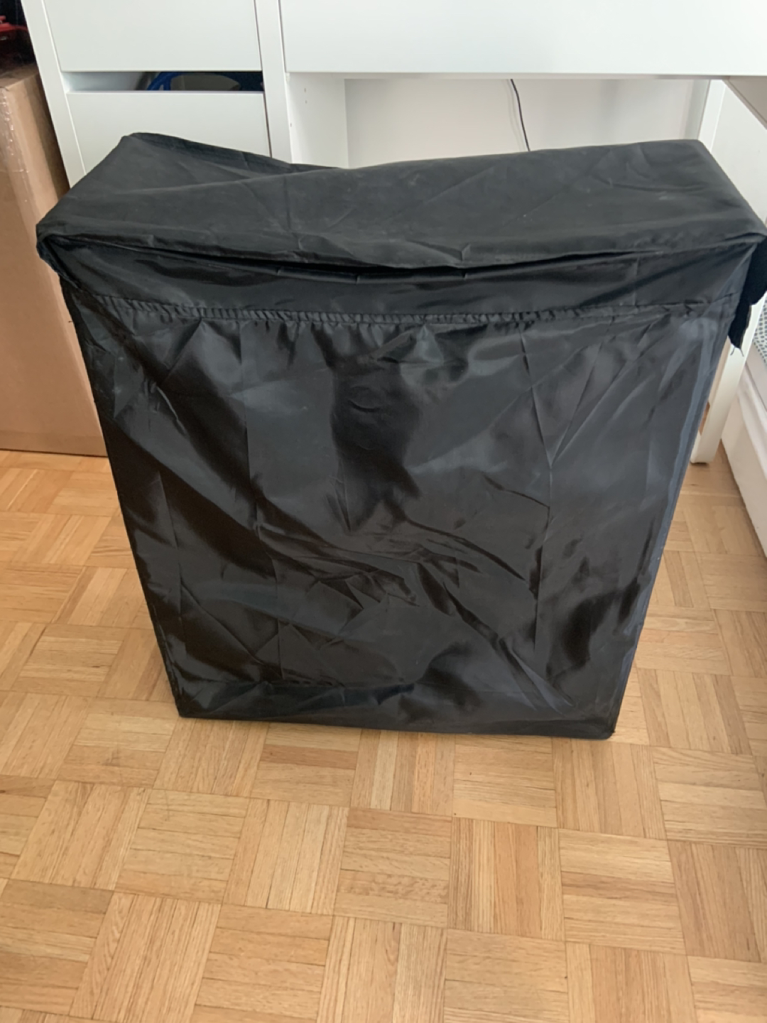 Laundry bin thumbnail