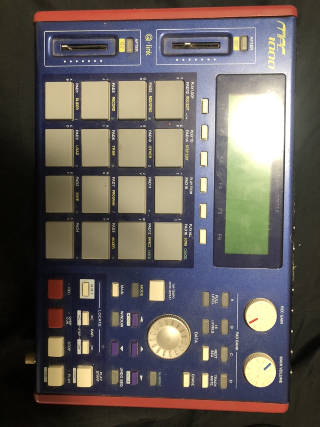 Akai professional MPC1000