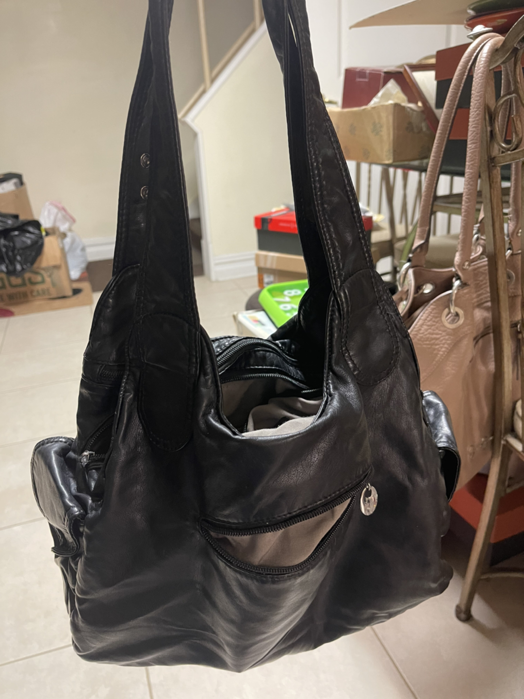 Black leather handbag  - photo 3
