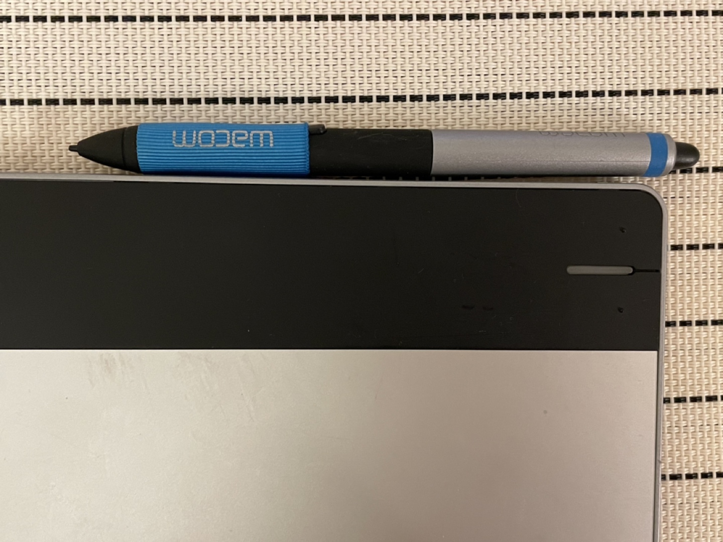 Wacom tablet and pen - photo 2