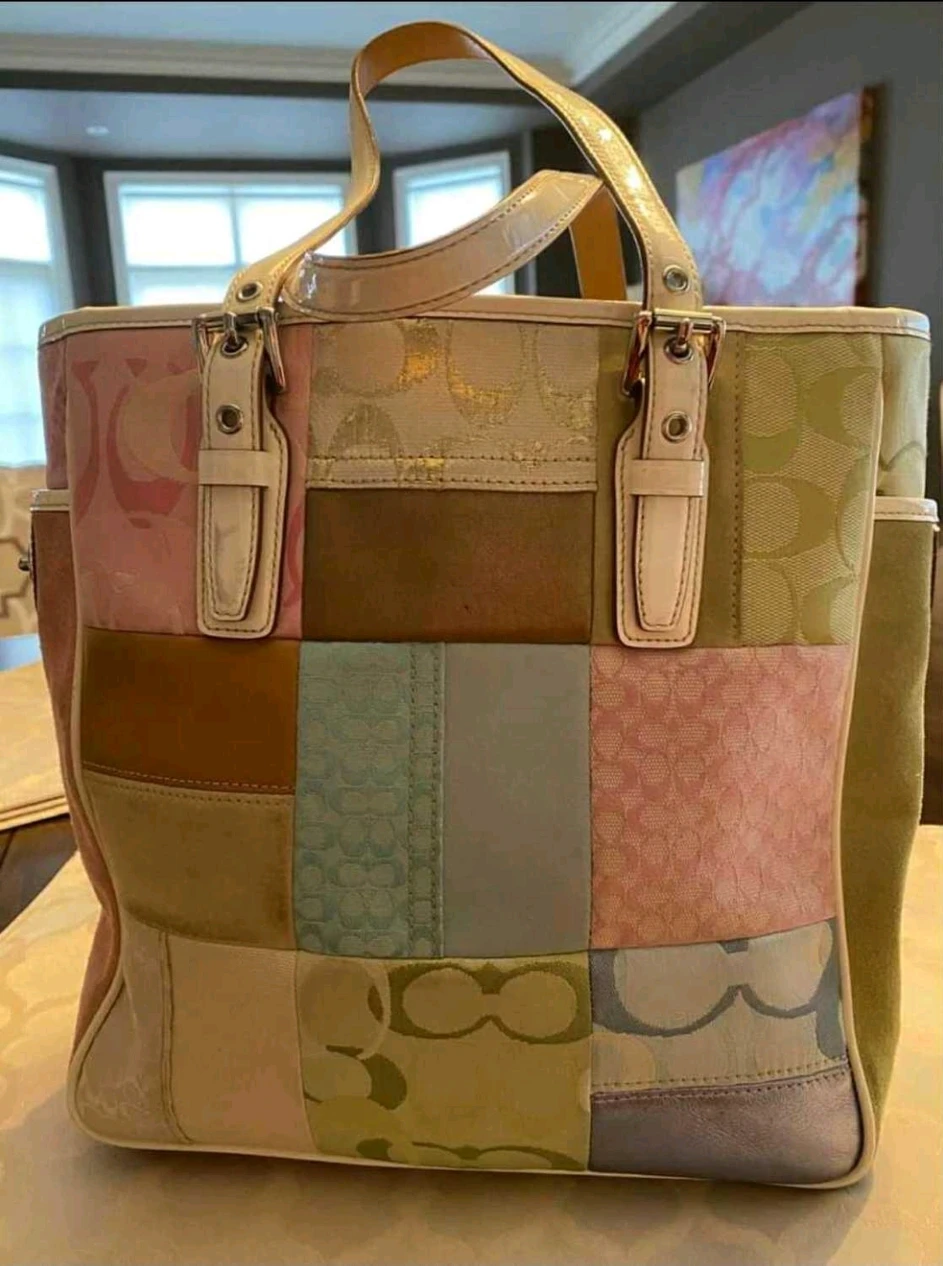 medium SZ Coach Patch handbag thumbnail