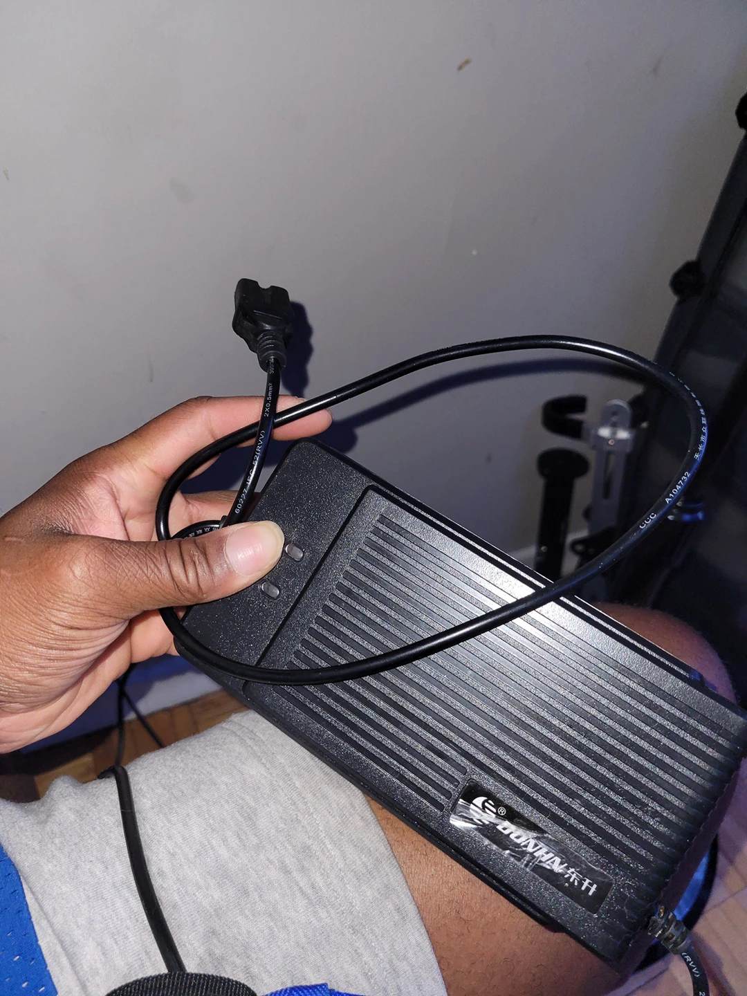 E-Motorcycle battery  charger for sale image indicator(2)