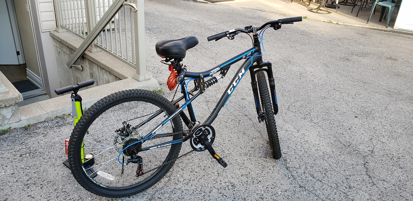 CCM Mountain bike 26 in great conditions like new with air pimp - photo 3