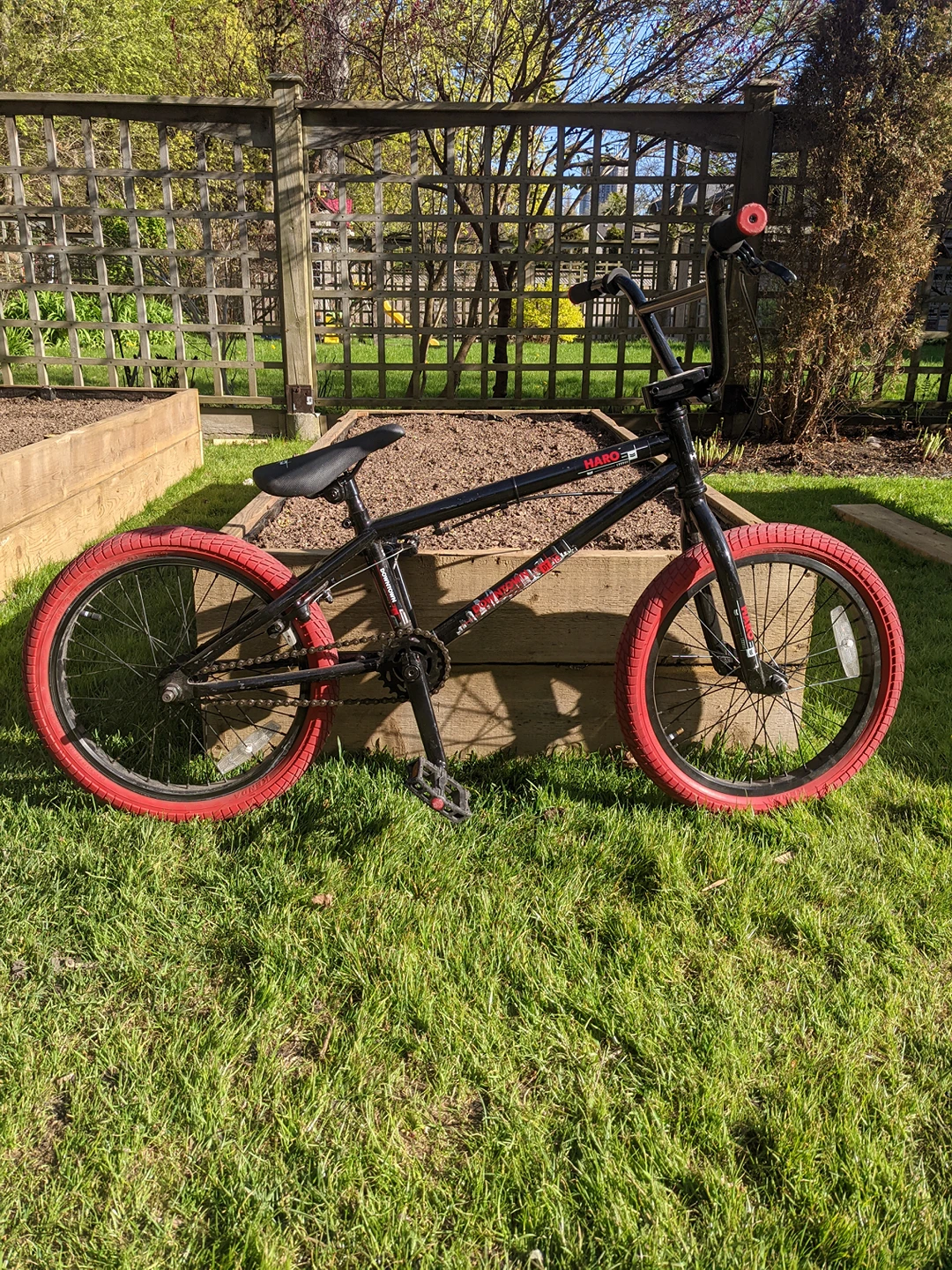 Haro Downtown DT 18 Youth BMX Bicycle thumbnail