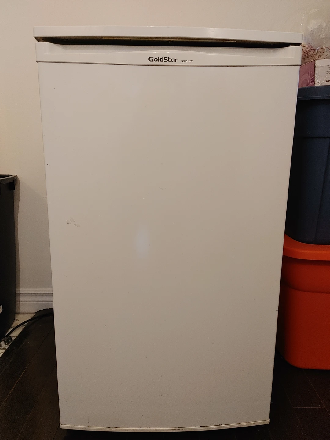 GoldStar Mini Fridge
