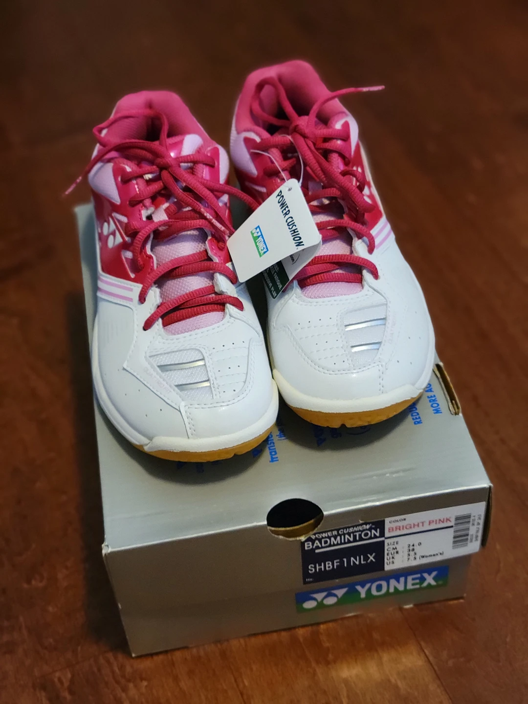 brand new Yonex badminton shoes image indicator(3)
