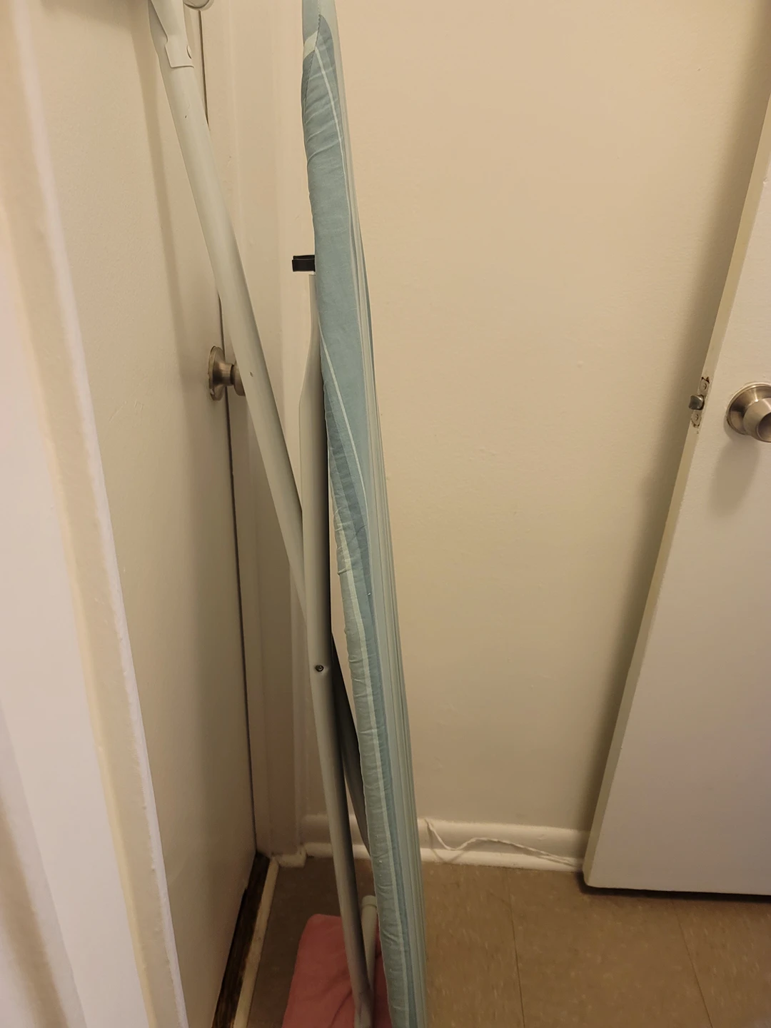 ironing board - photo 2