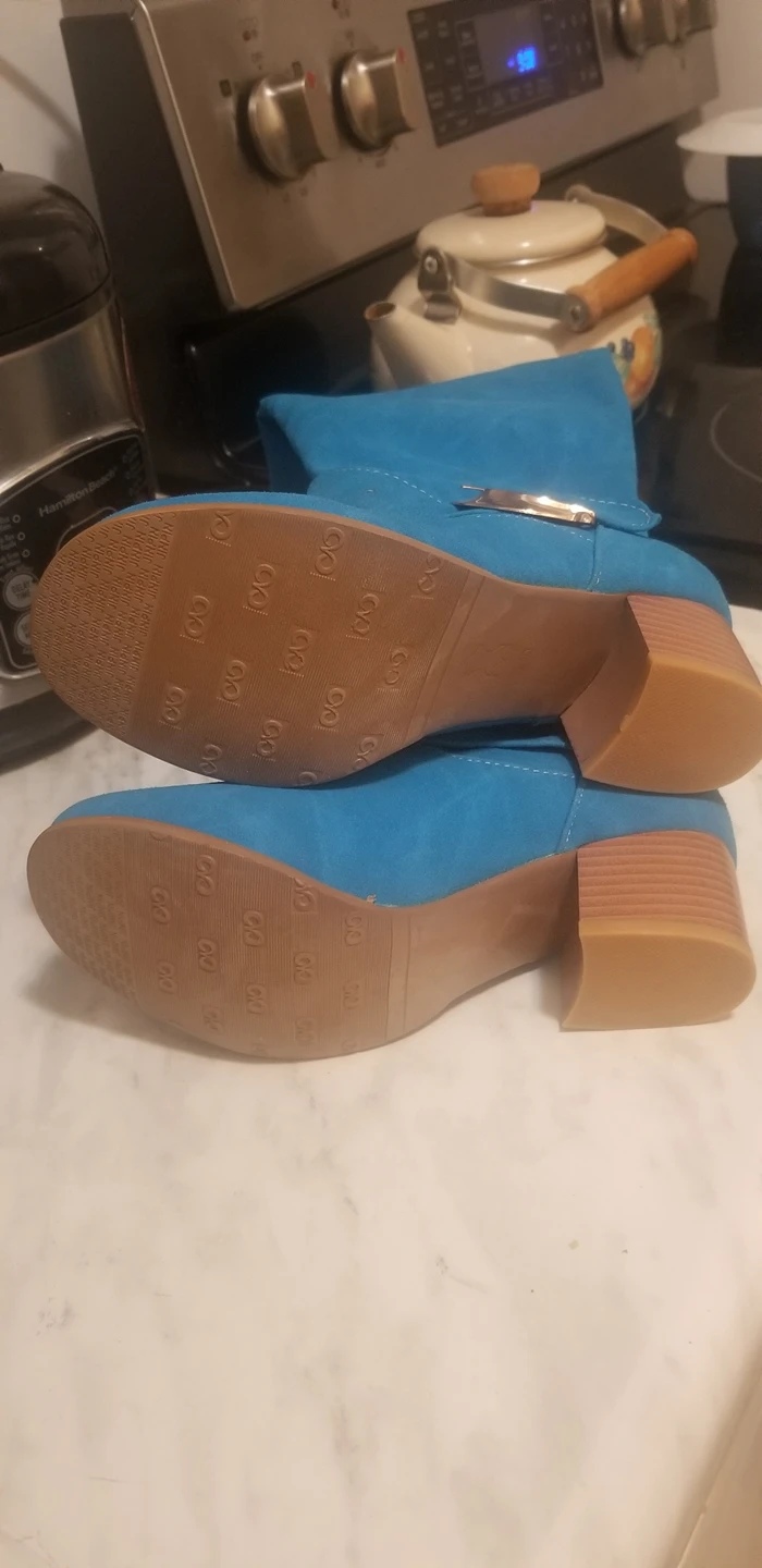 Blue boots image indicator(2)