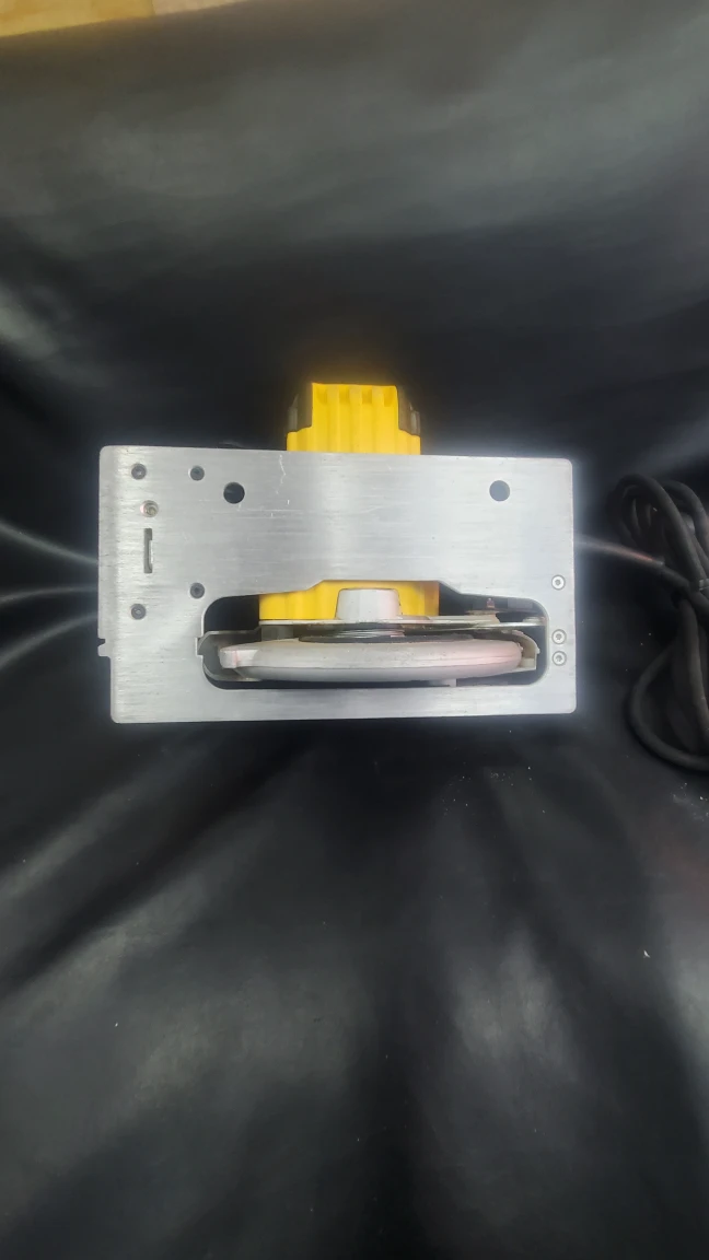 DeWALT DWE575 7-1/4" 15 Corded Lightweight Circular Saw Tool - photo 5