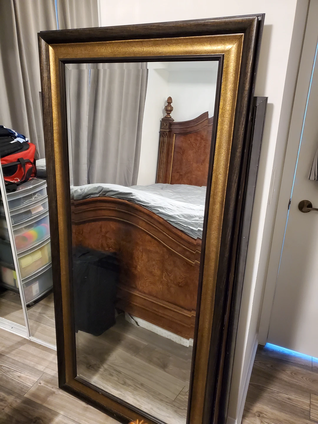 Mirror thumbnail