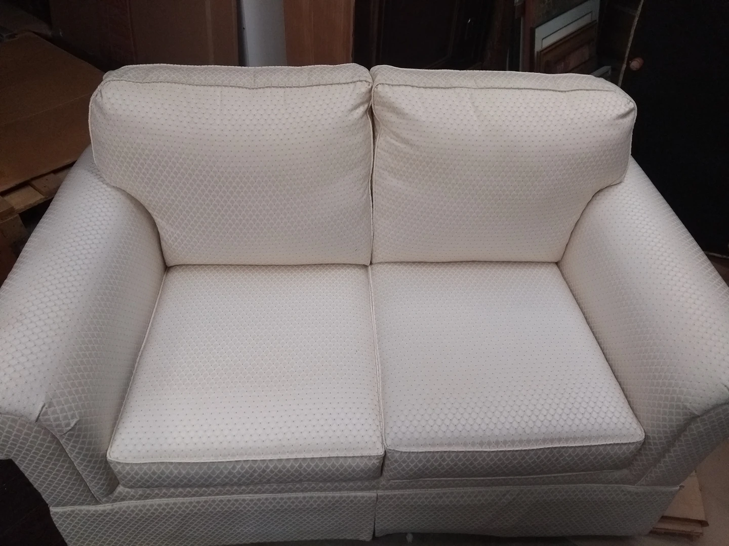 Love Seat + Free Delivery - photo 4