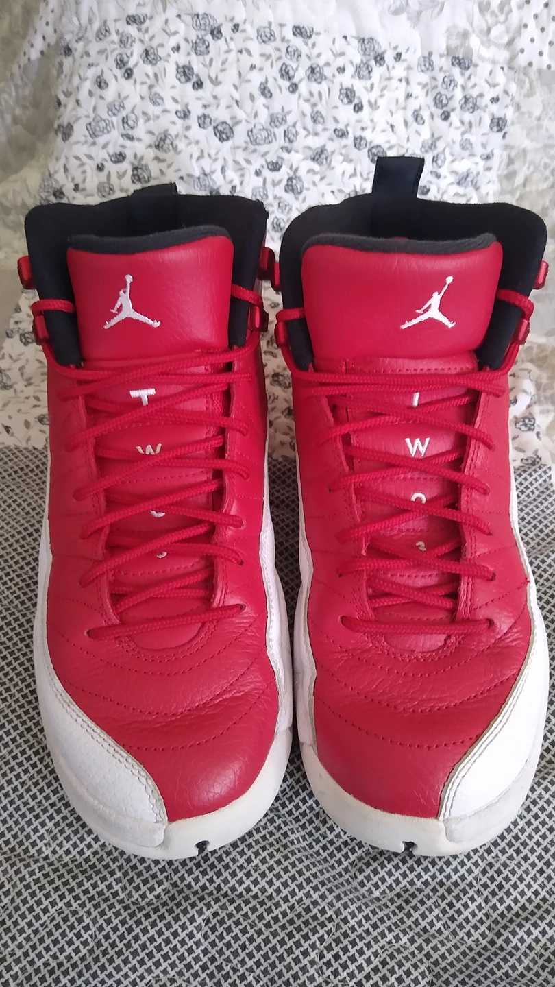 Air Jordan 12 Retro (SOLD in another app) thumbnail