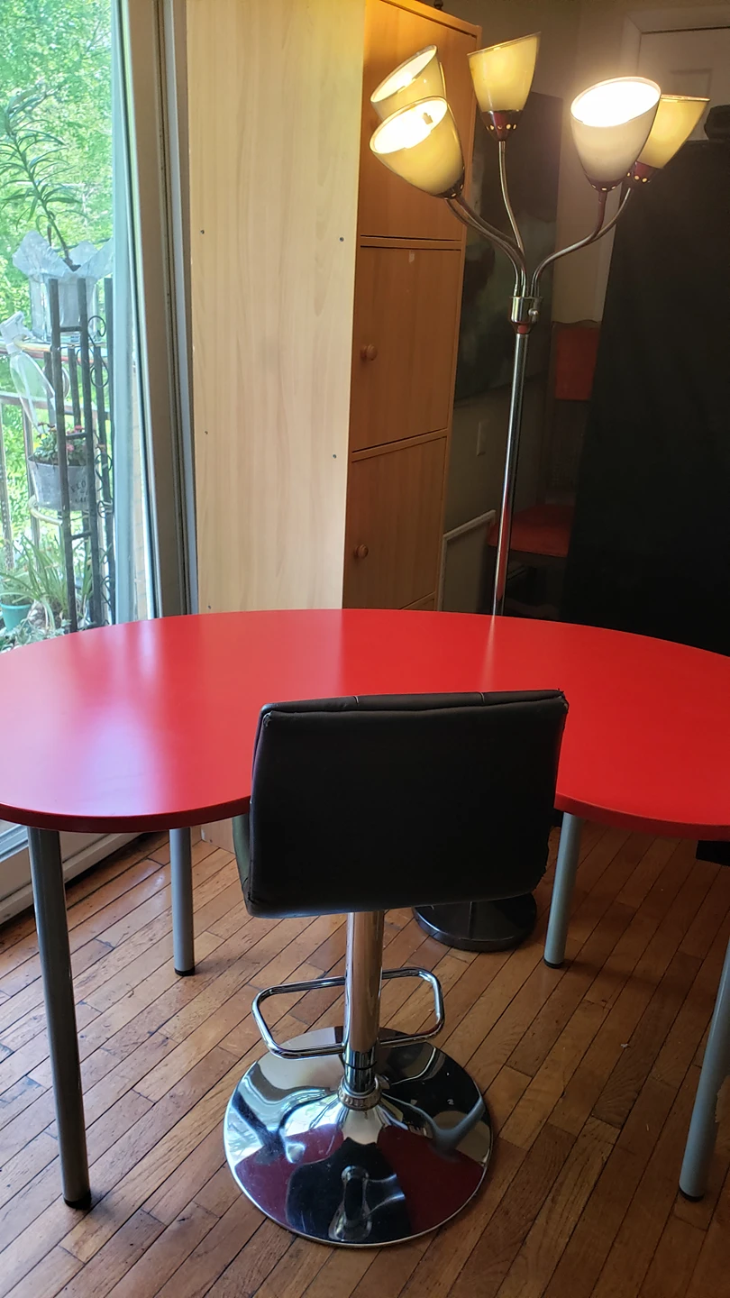 Red table in the shape of a cashew with chair - photo 5