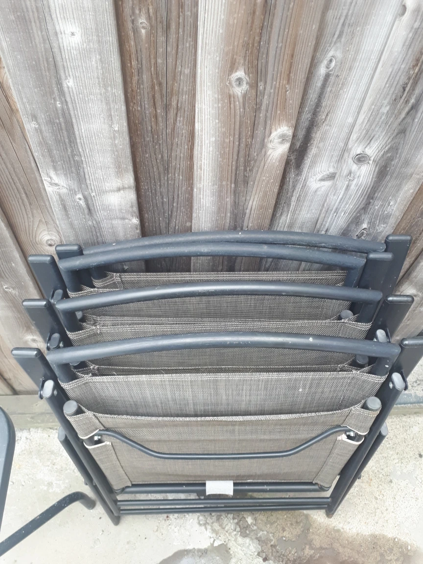Patio table - photo 2