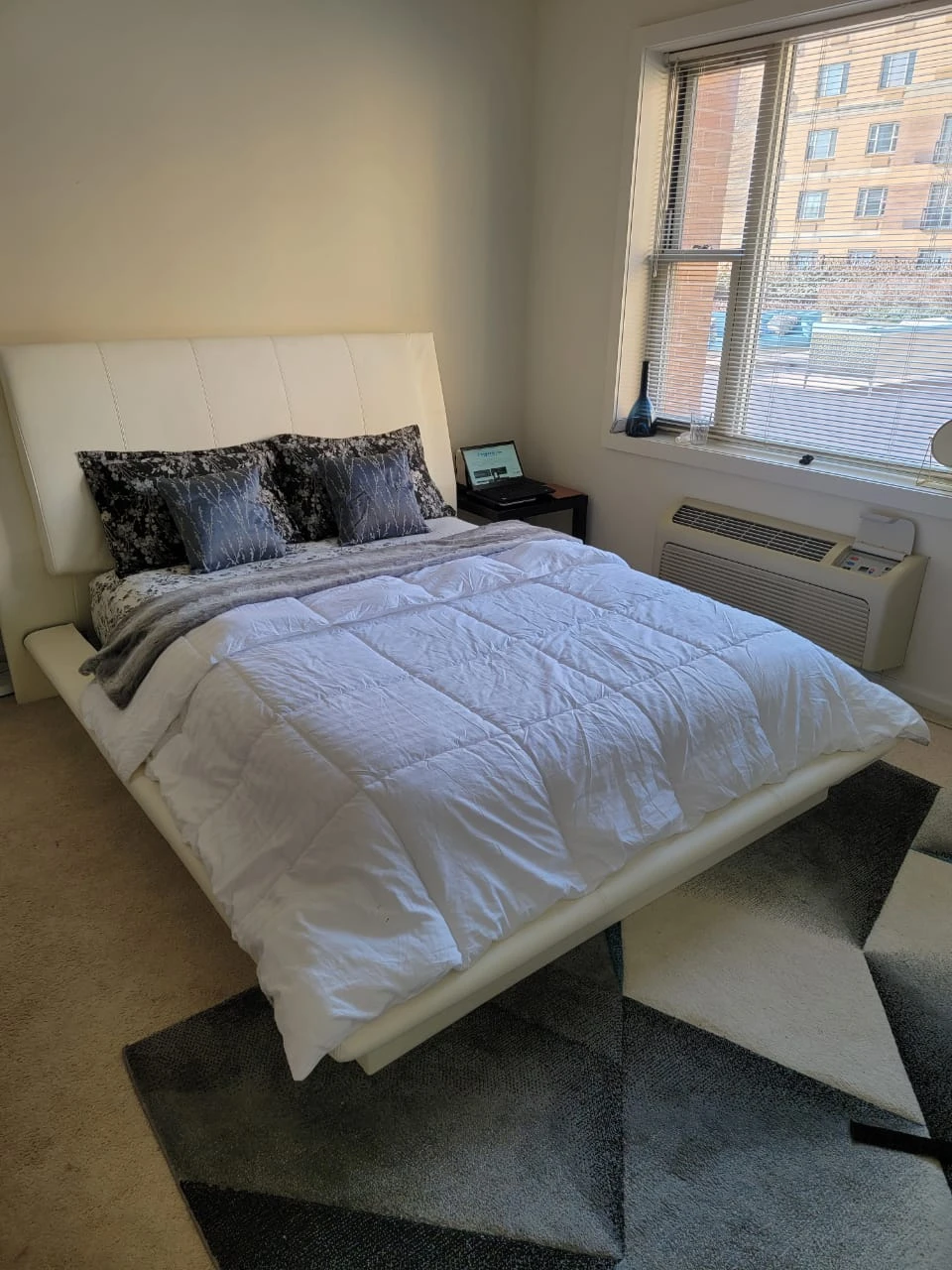 White modern queen size platform bed