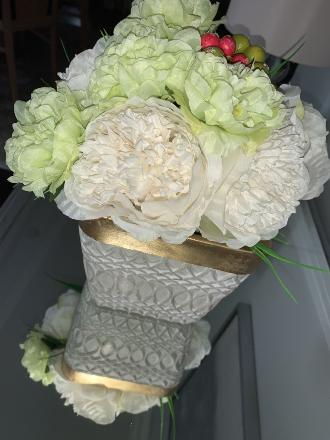 Gold trim flower vase - photo 4