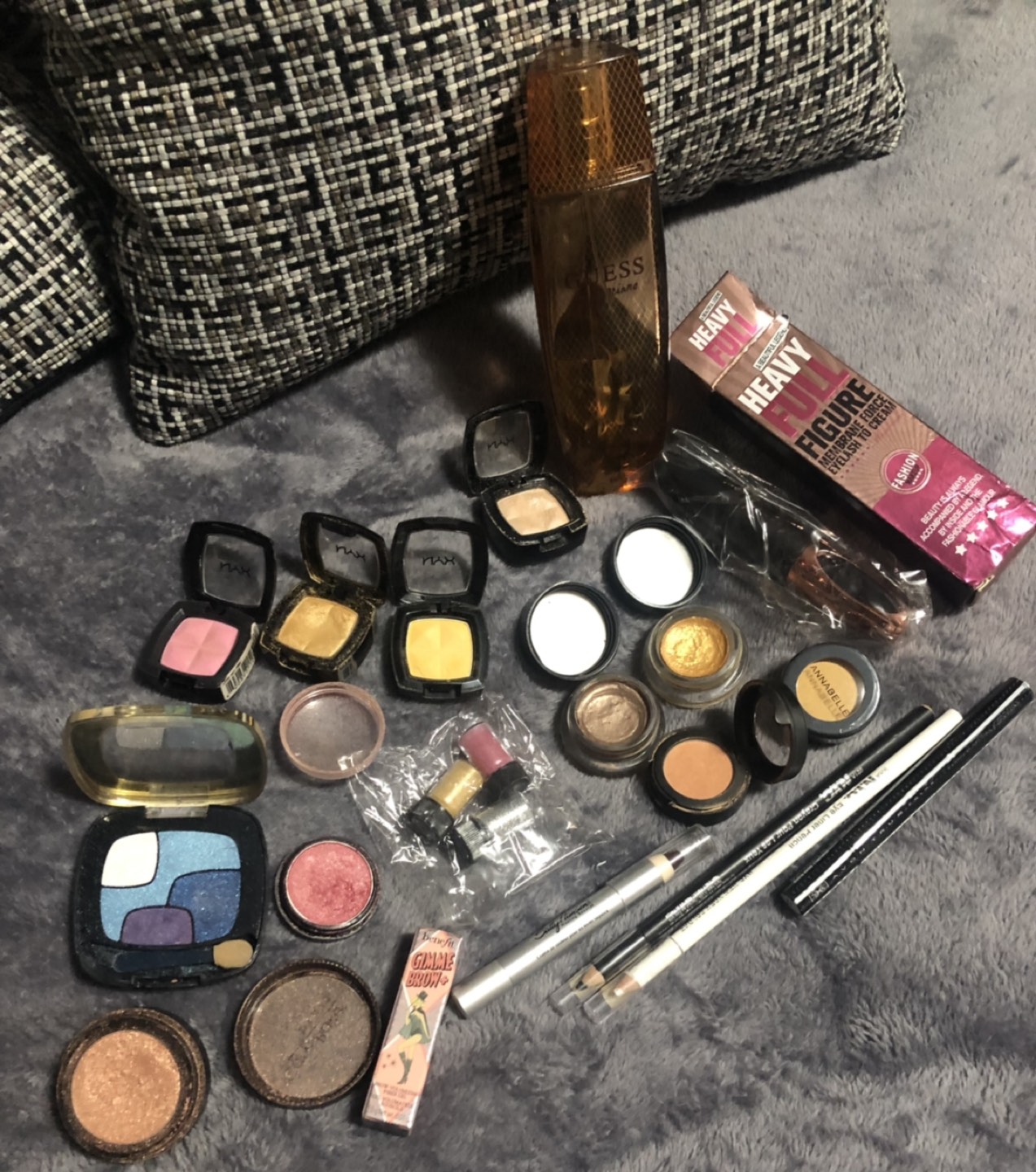 Make-Up & Guess Perfume $10. PickUp Eglinton-Mt.Pleasant  - photo 2