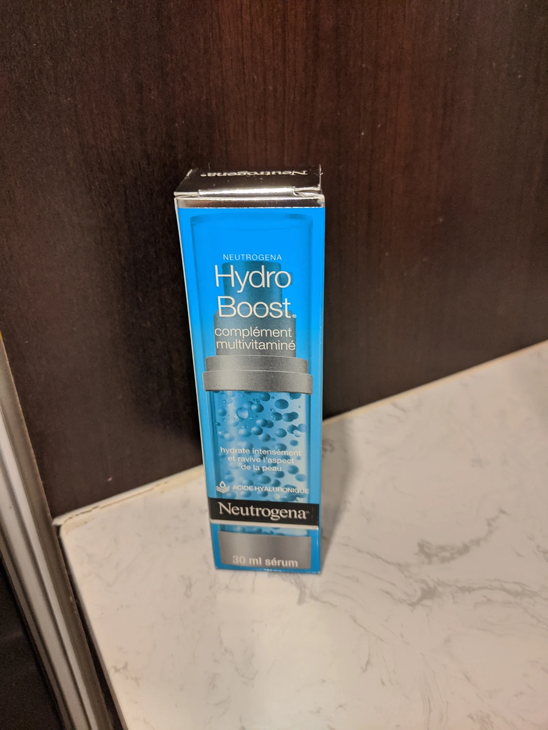 Neutrogena Hydro boost Multi vitamin serum image indicator(3)