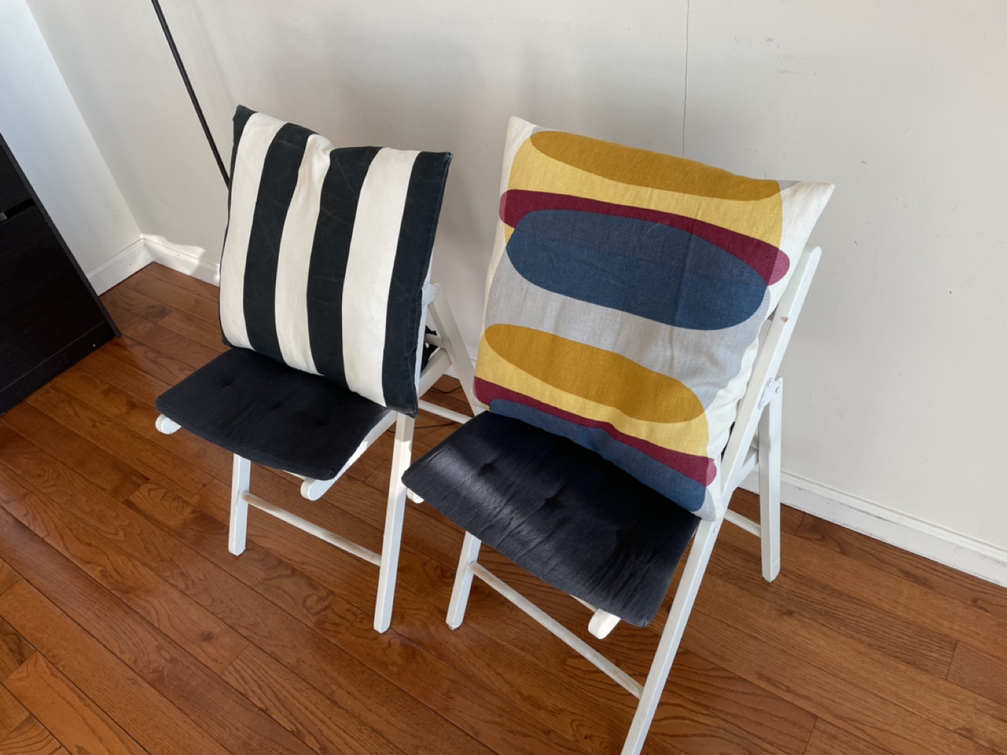 IKEA foldable chairs (free all cushions)