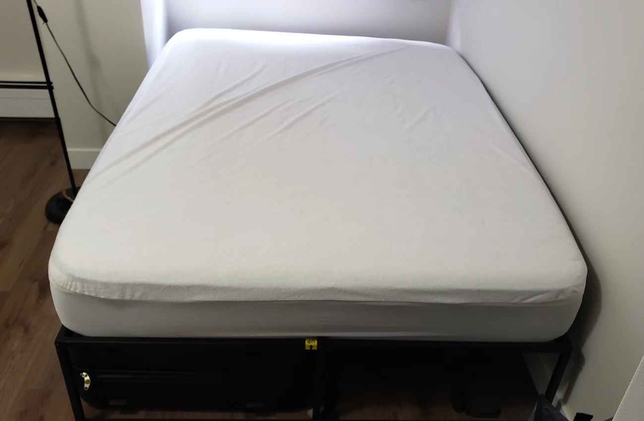 Double bed + mattress