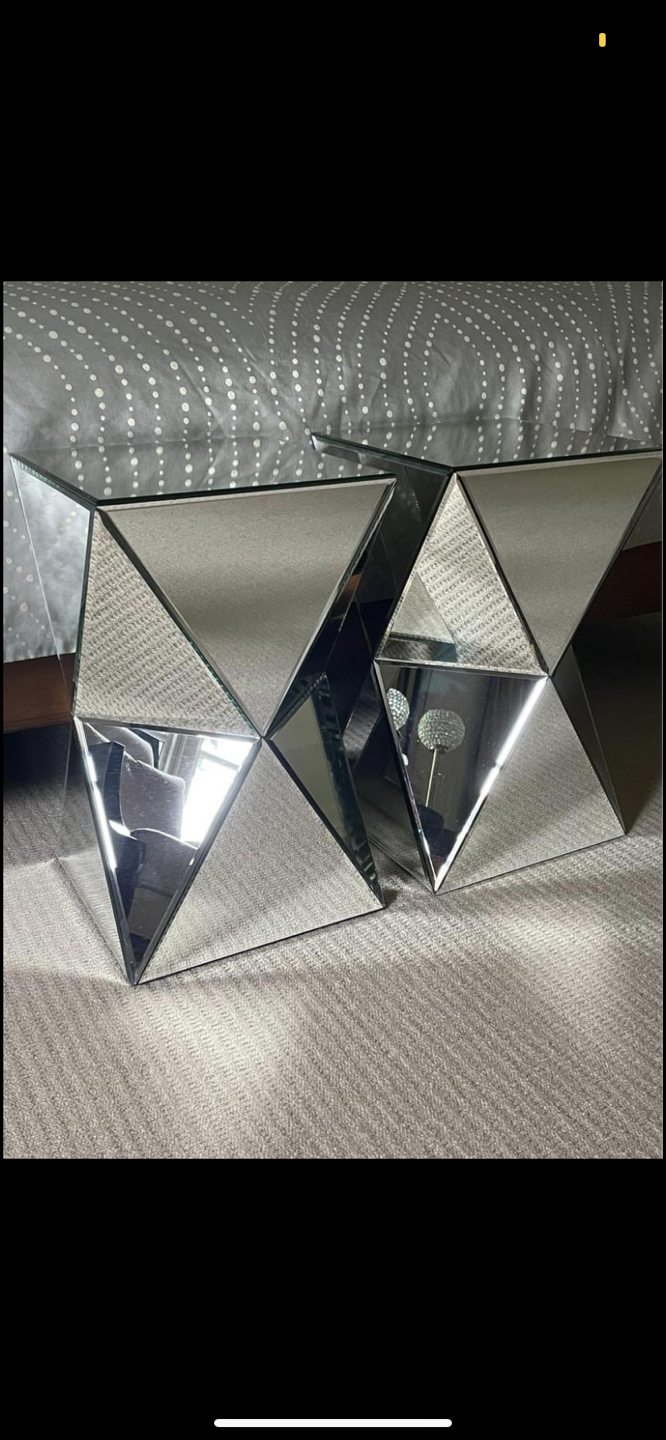 mirrored side table - photo 2