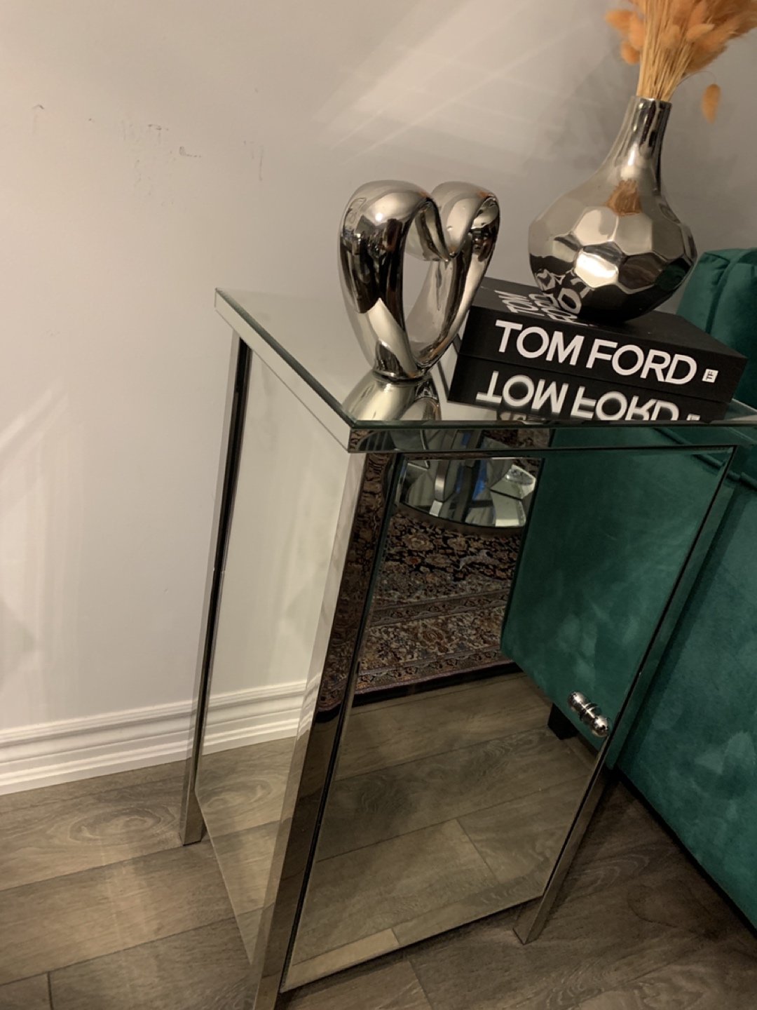 mirrored cabinet  - photo 2