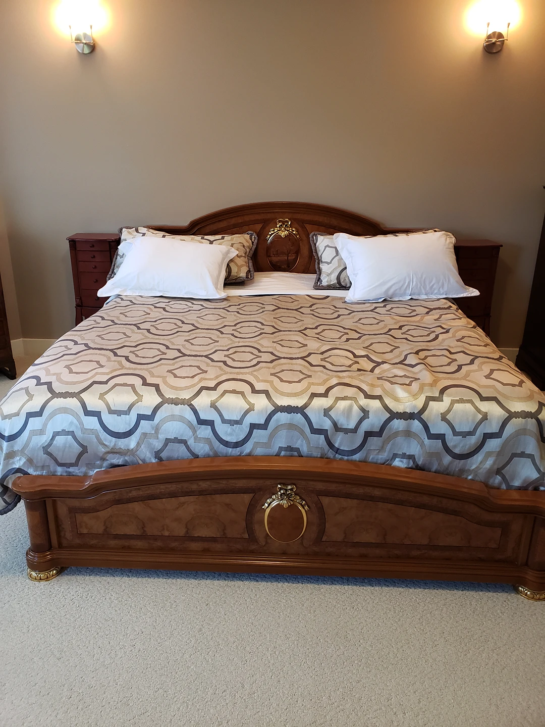 Special super king size Bed set thumbnail