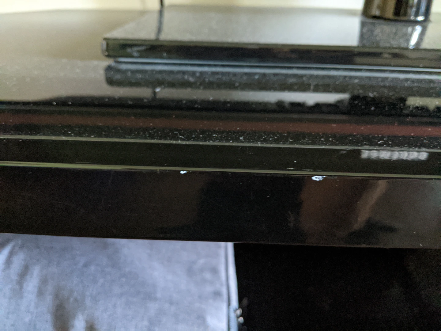 Glass TV Stand image indicator(2)