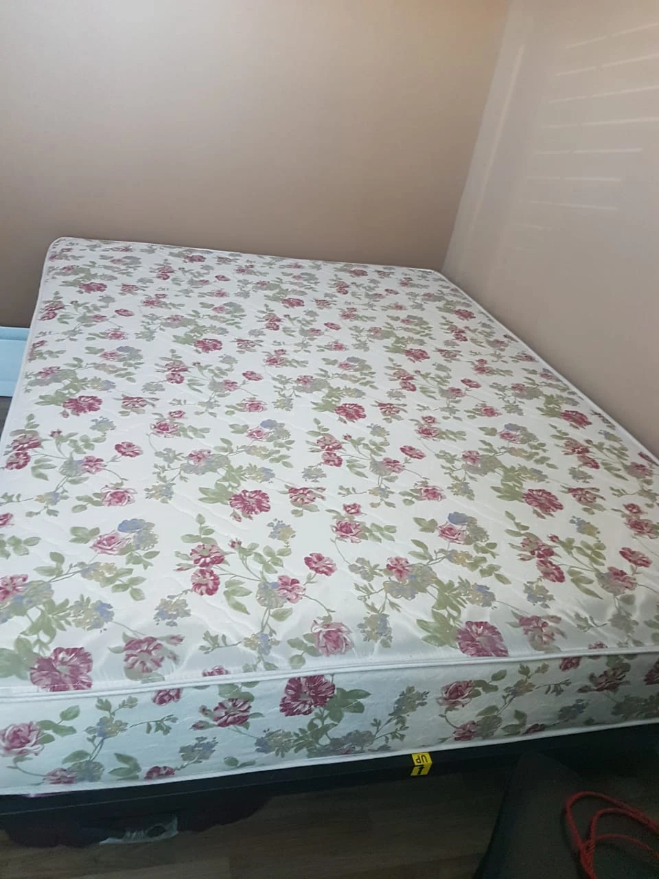 Queen size spring mattress with matching bed box for sale - photo 2