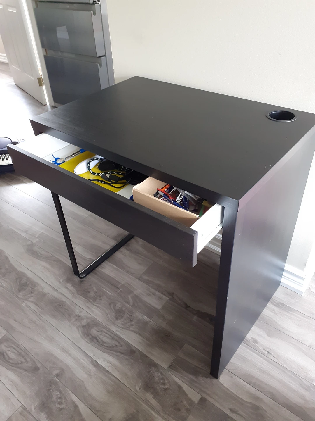 Ikea Computer Desk - photo 4
