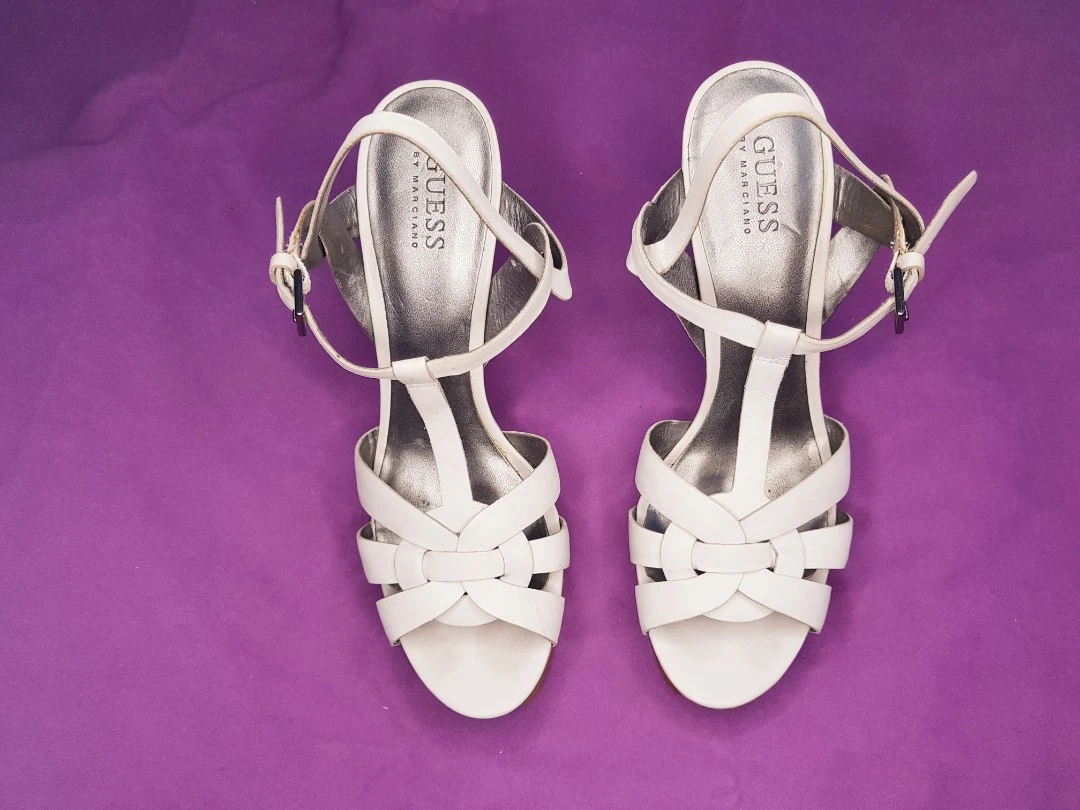 GUESS White leather heeled sandals platform - photo 3