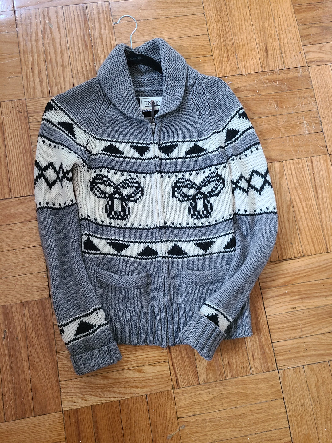 TNA sweater  XS 100% wool