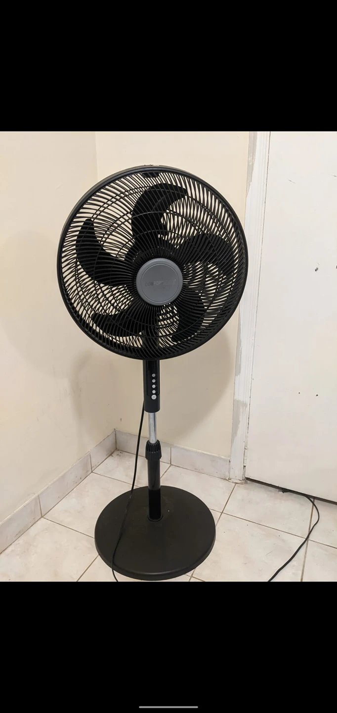 Fan with remote control thumbnail