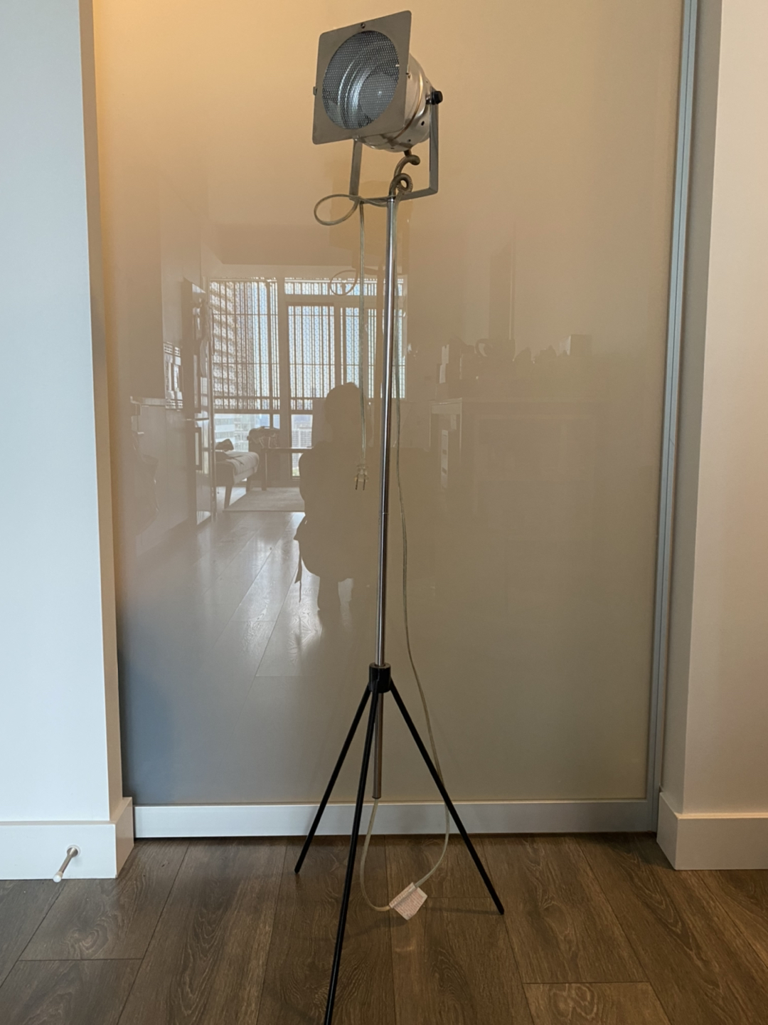Floor lamp