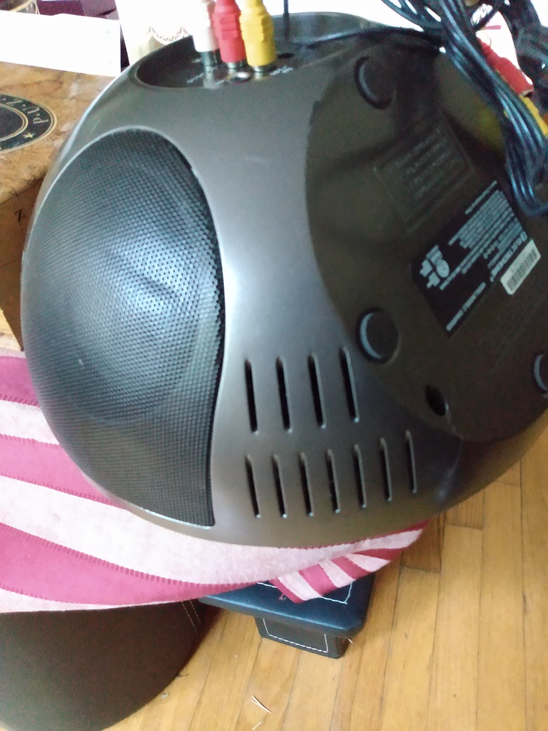 Electrohome EAKAR535,  Portable Karaoke image indicator(3)