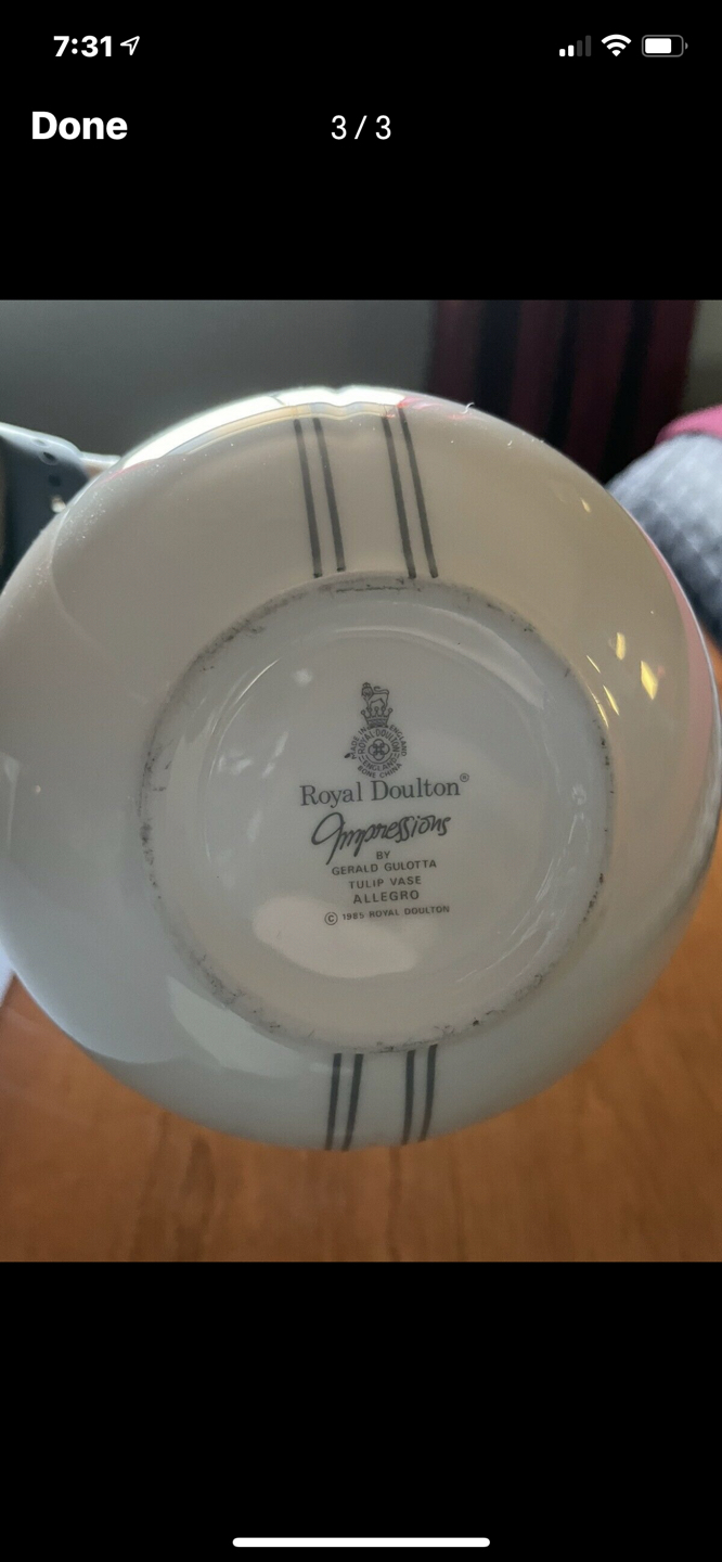 Royal Doulton vase image indicator(3)