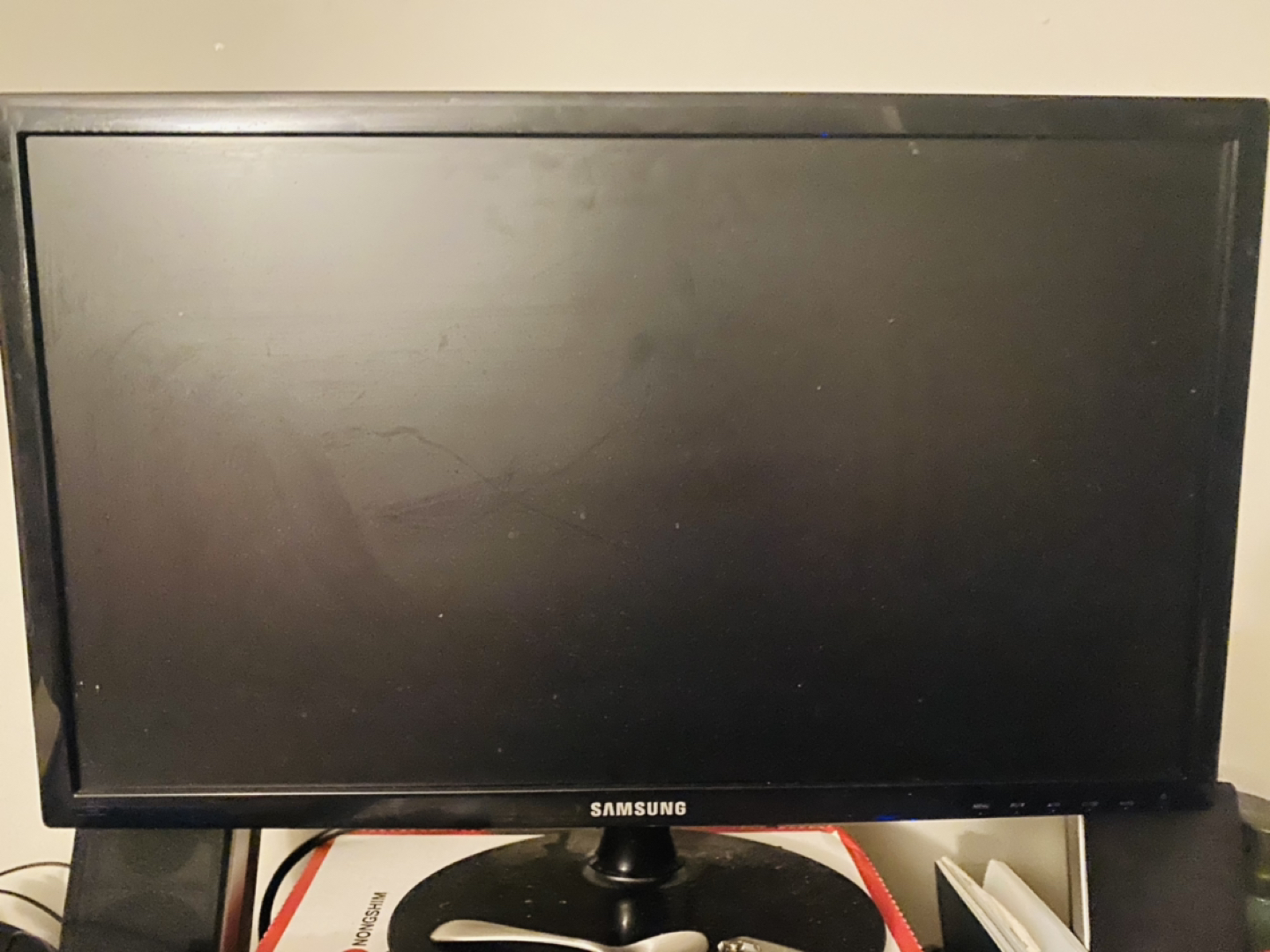 sumsung basic monitor 24”