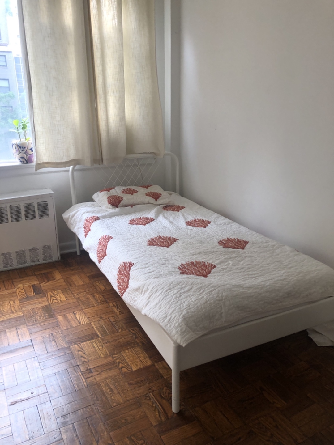 Twin size bed, metal frame