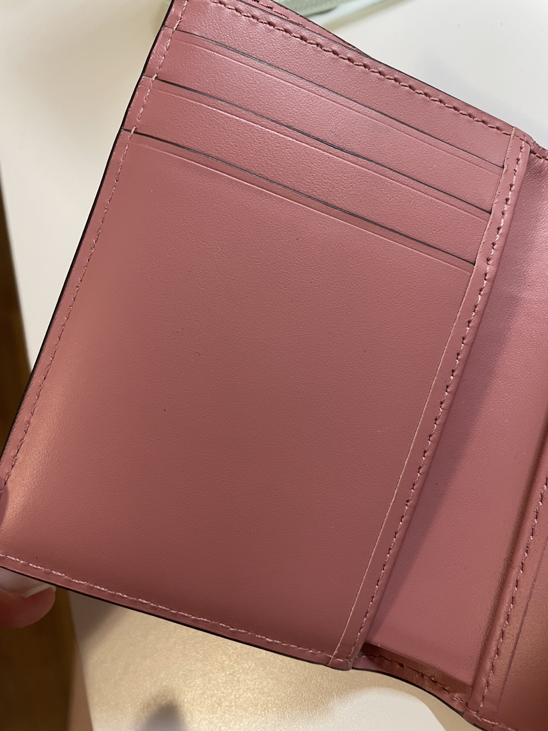 Michael Kors Leather Wallet image indicator(3)