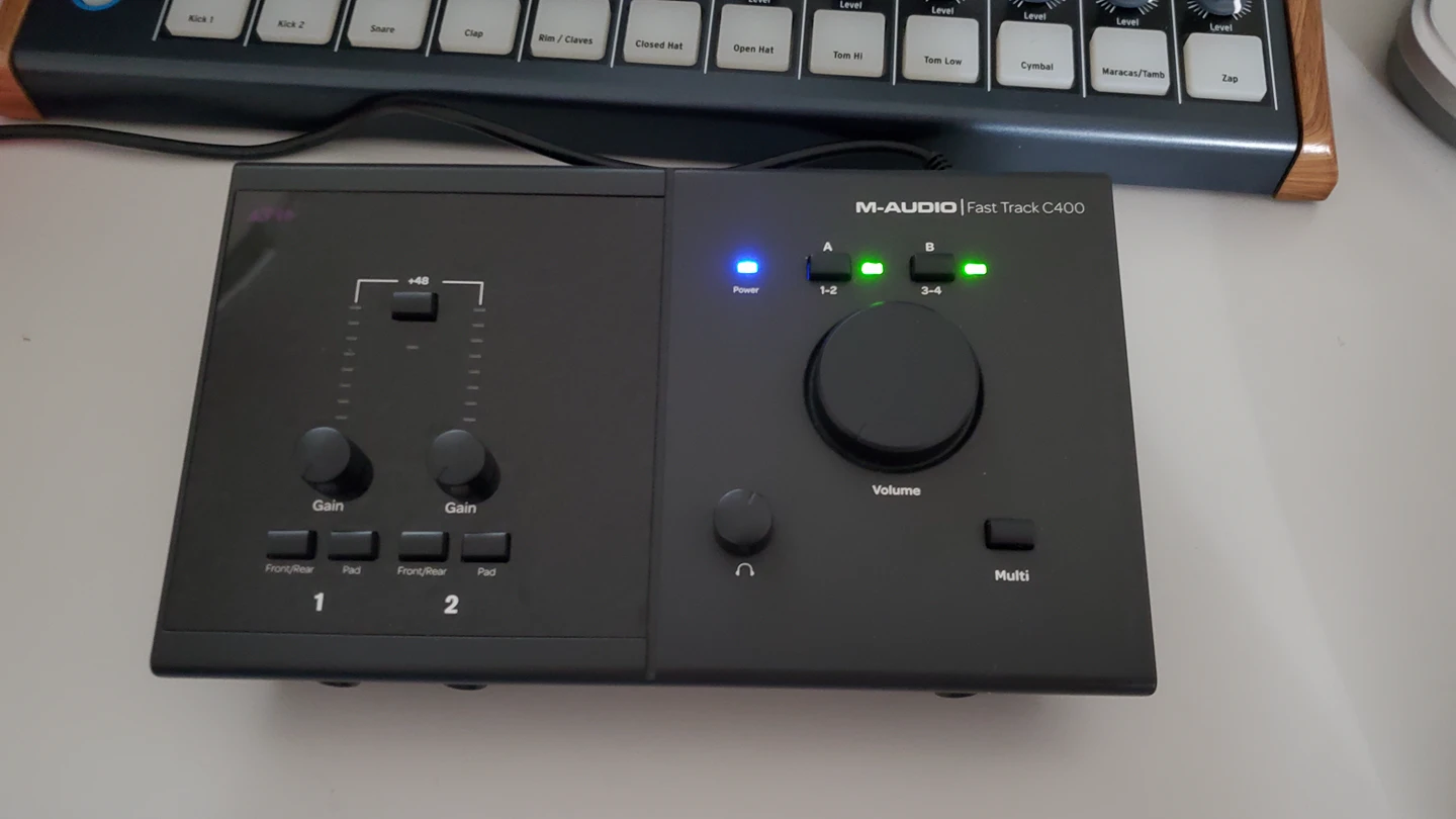 Avid M-Audio Fast Track C400 - photo 5