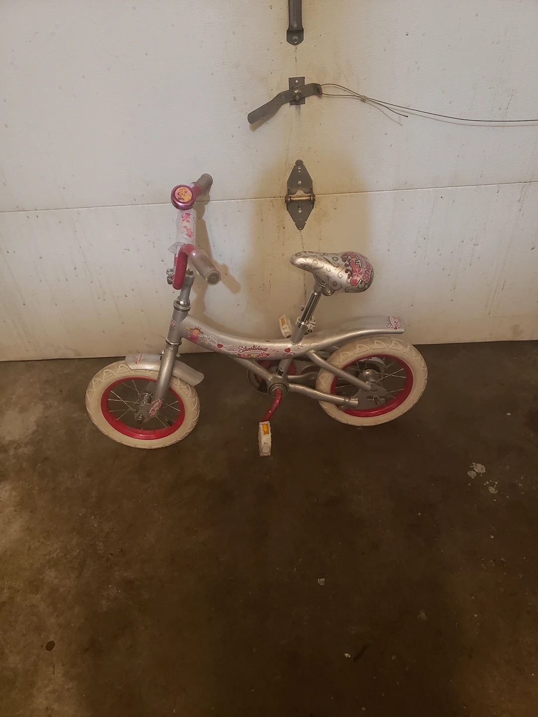 Kids bike 12.5 inch tires 8 inch frame thumbnail