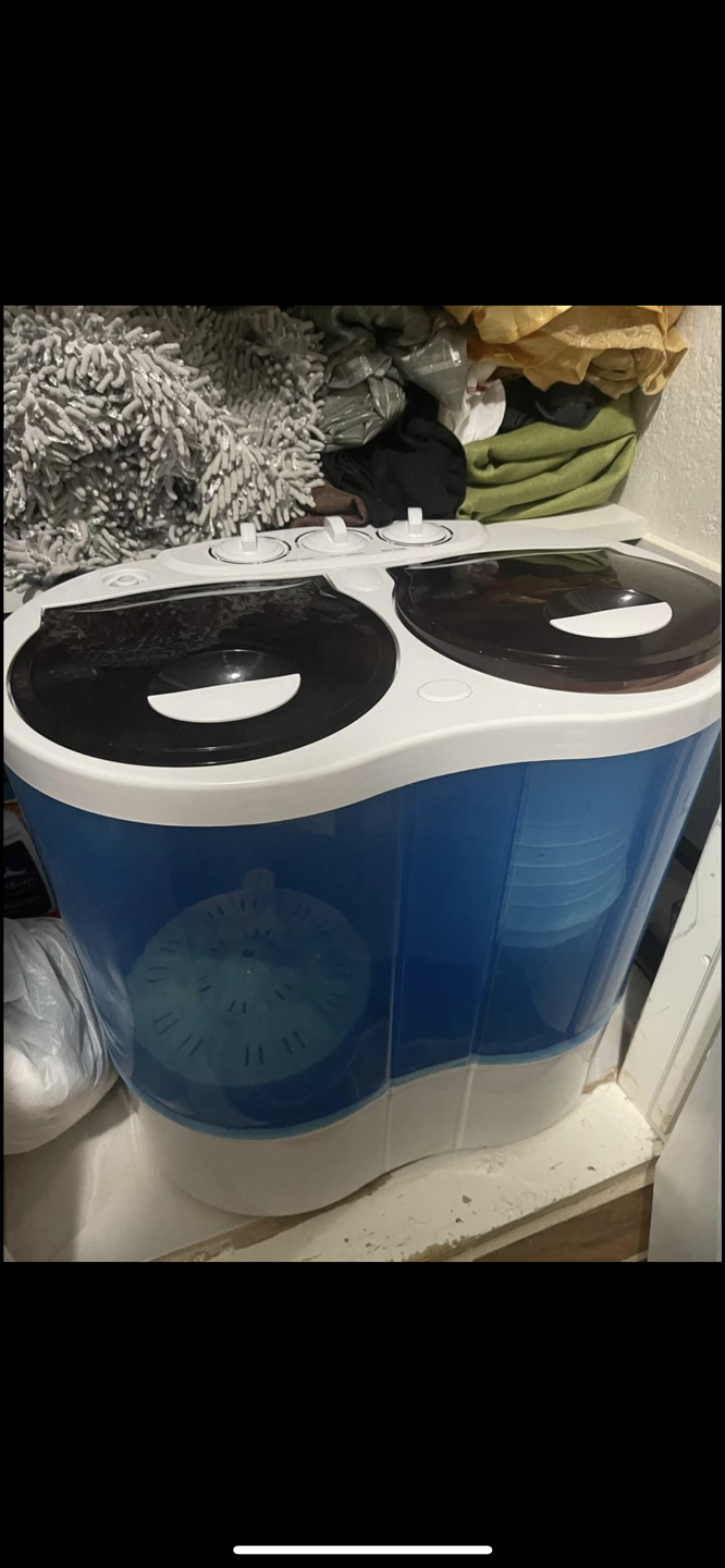 Washing machine with spinner
