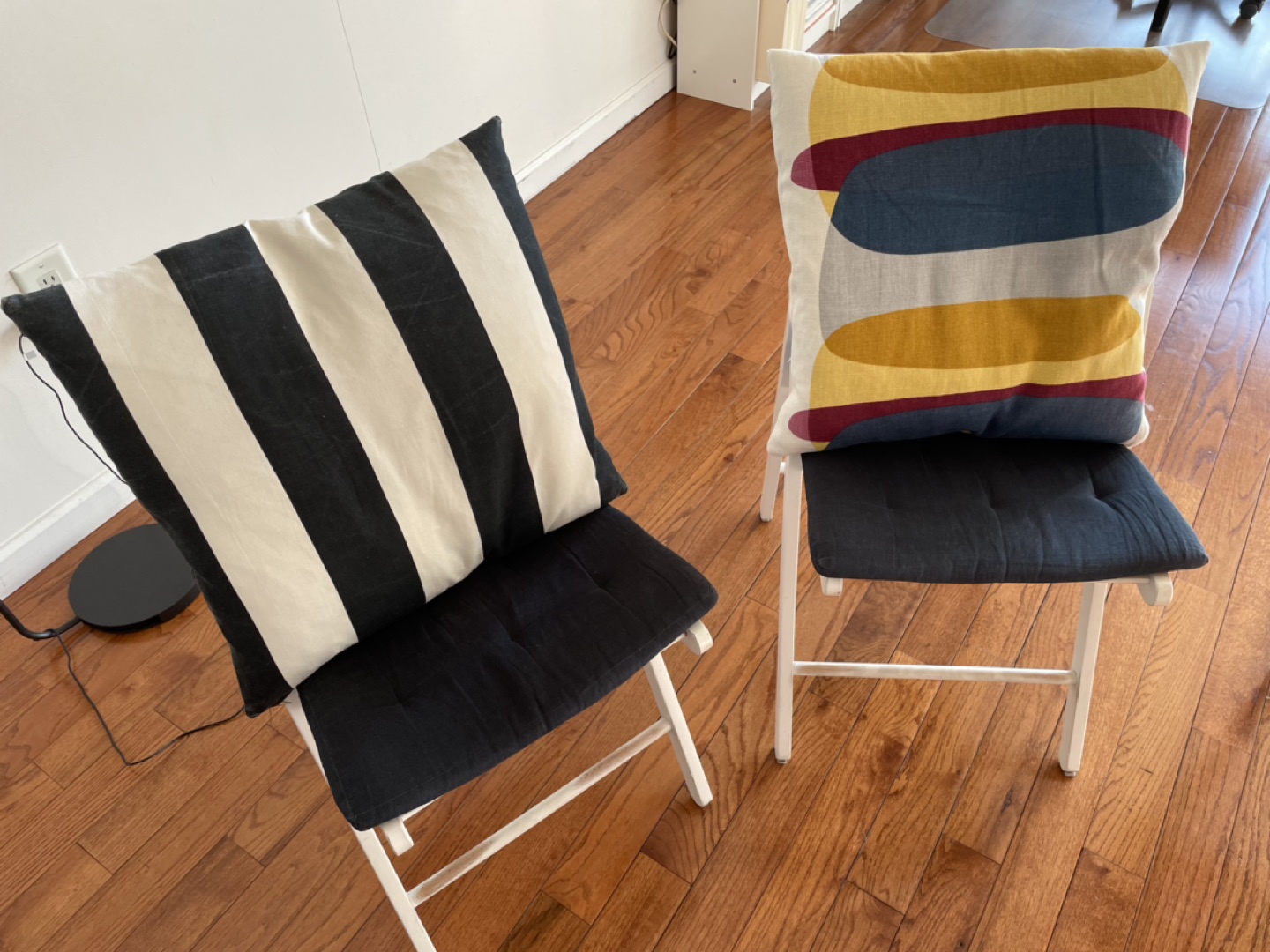 IKEA foldable chairs (free all cushions) image indicator(3)