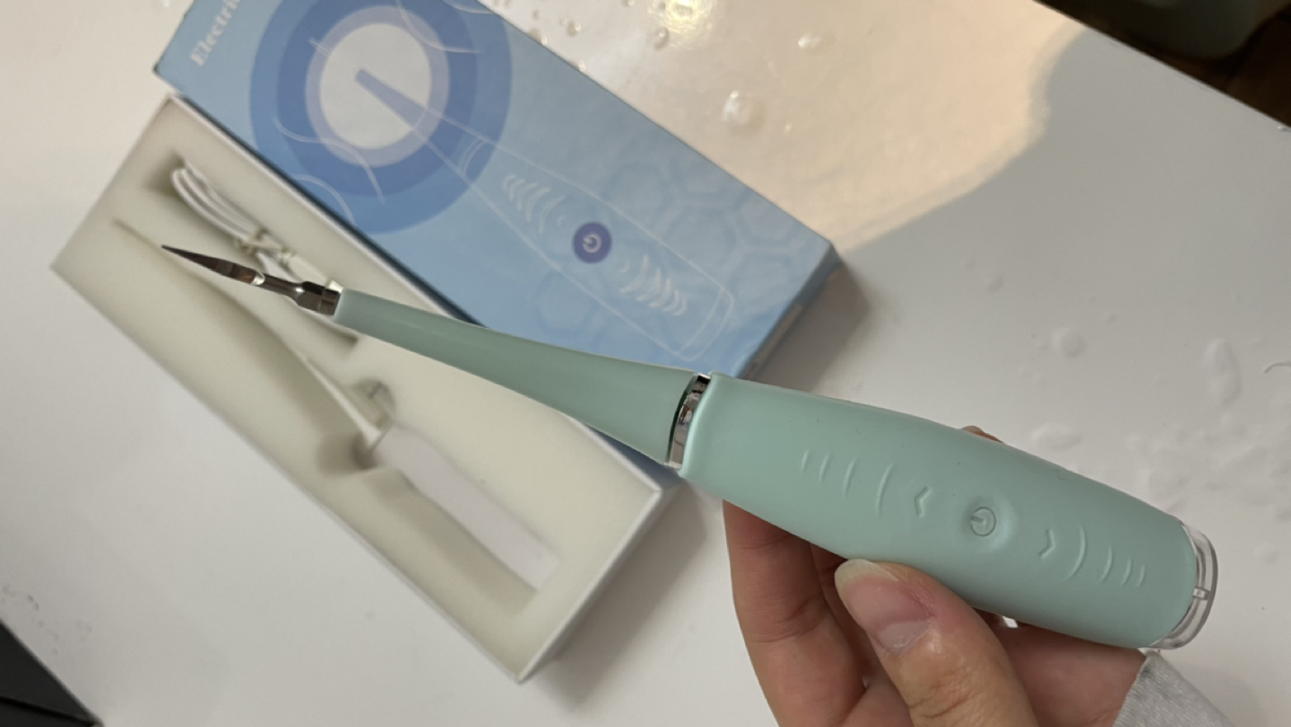 New electric dental cleaner