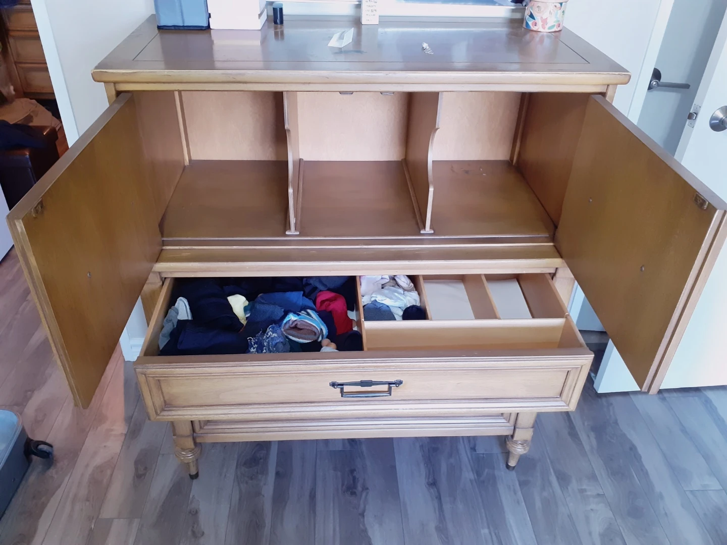 Mid-Century White fine furnature Bedroom dresser set - photo 2