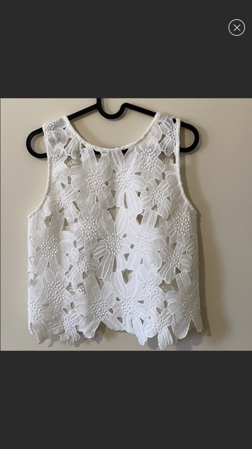 Like New Acemi floral lace top - Sz. S image indicator(2)