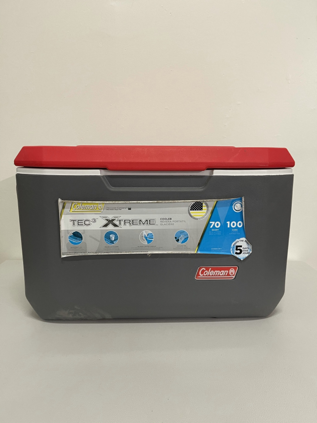 Coleman 70 Quart Extreme 100 can cooler thumbnail