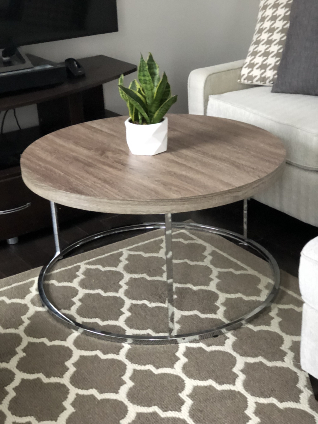 Gray round coffee table - photo 2
